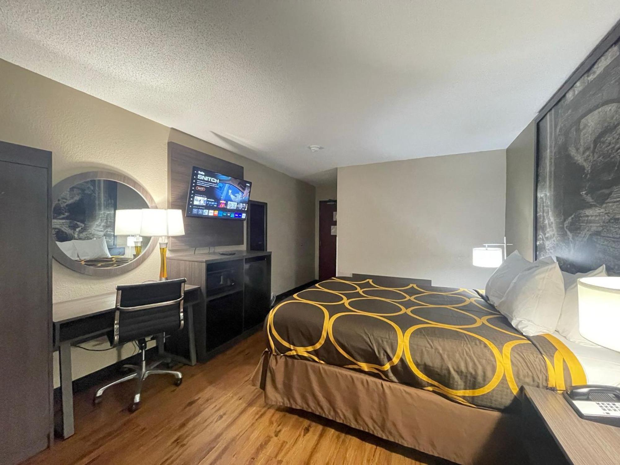 Super 8 By Wyndham Ithaca Hotel Exterior foto